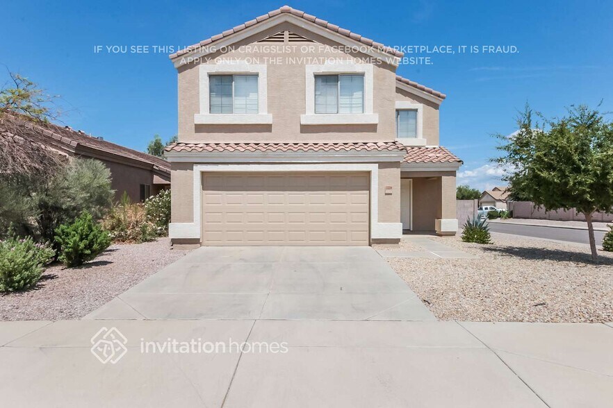 Primary Photo - 2224 W Silver Creek Ln