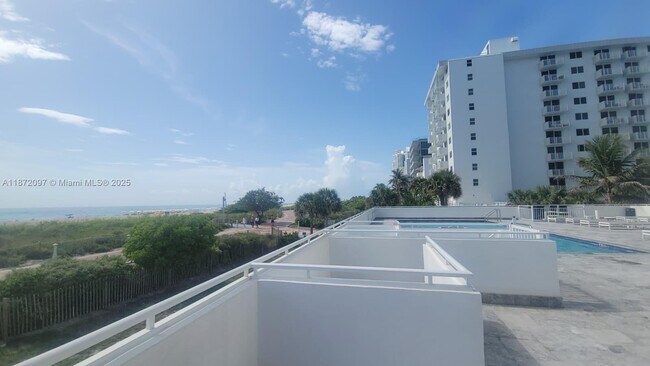 Building Photo - 401 Ocean Dr