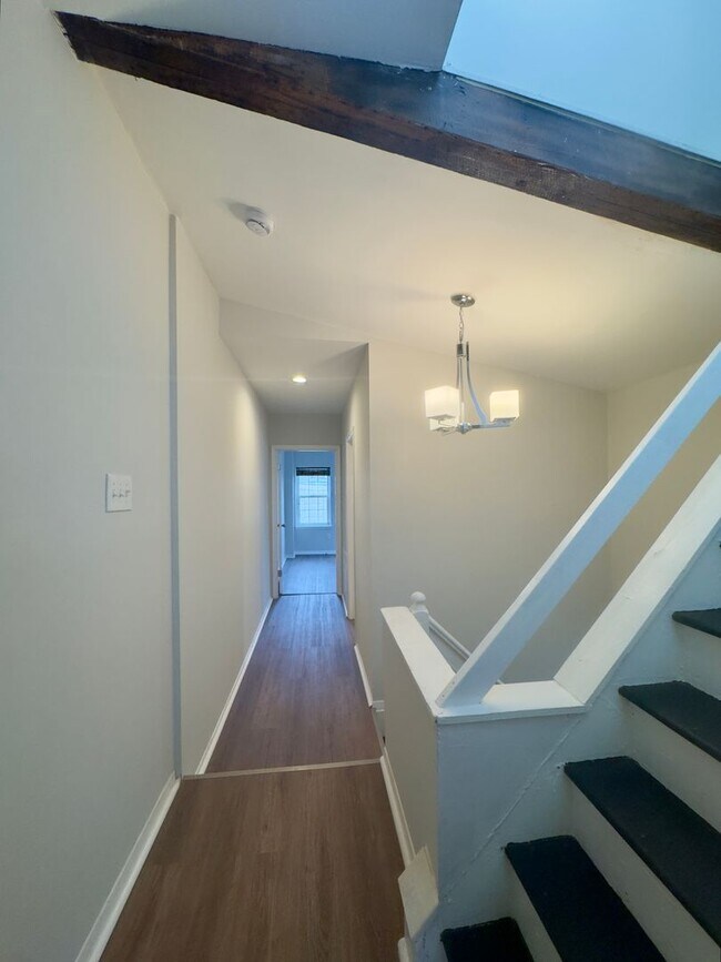 Building Photo - Charming 2 Bedroom/2 Bathroom Townhome in Barre Circle, MD!