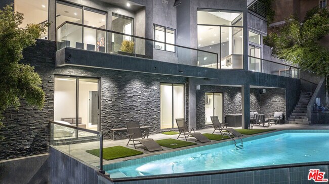 Building Photo - 2271 Gloaming Way