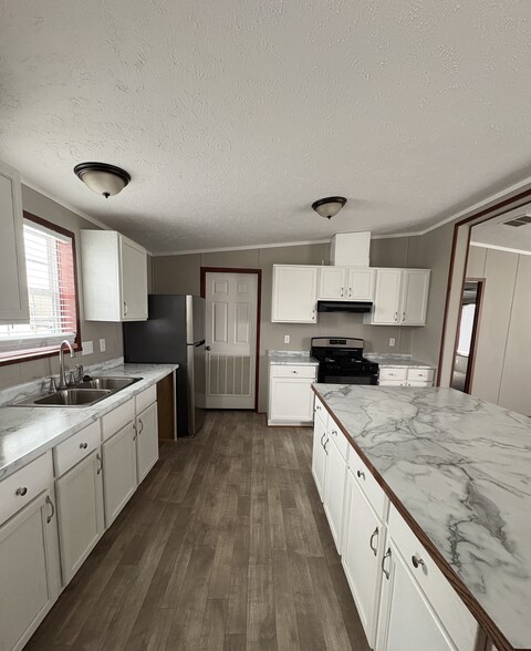 Building Photo - 11222 Shady Brook Ct