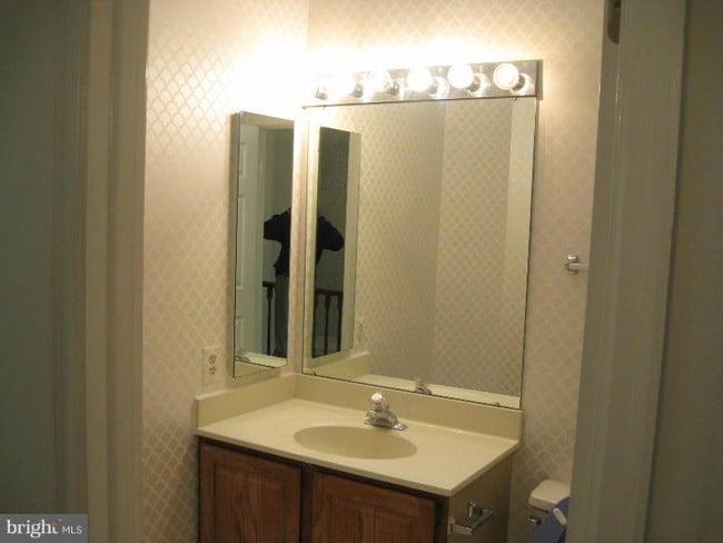 Building Photo - 4485 Regalwood Terrace