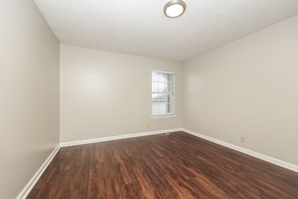 Building Photo - 3925 Calumet Dr