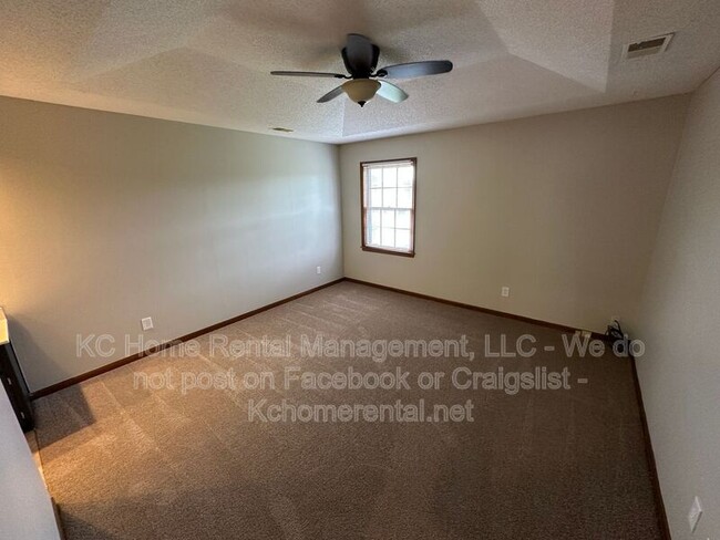 Building Photo - 6633 W 151st Pl