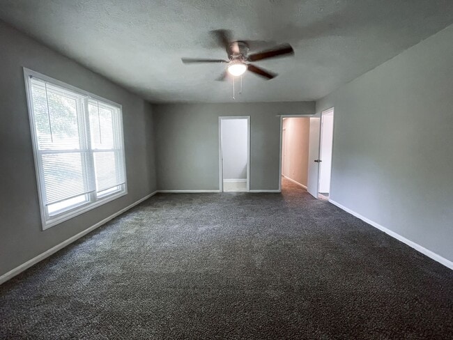 Building Photo - 709 54th St