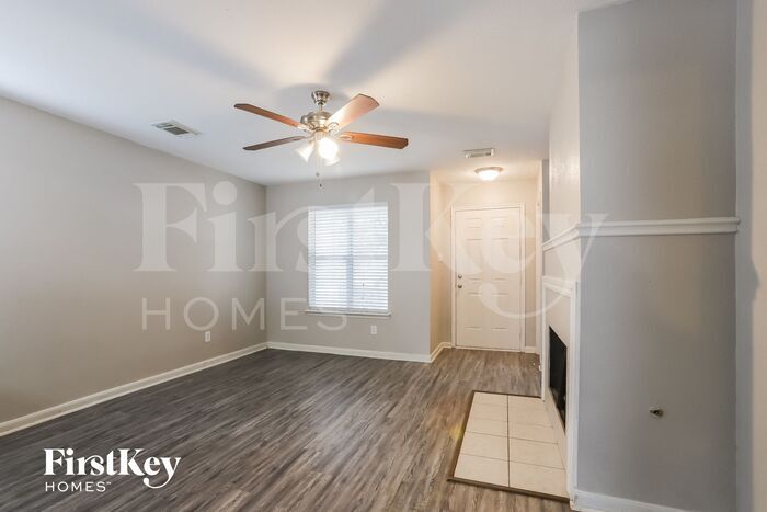 Building Photo - 411 Remington Creek Dr