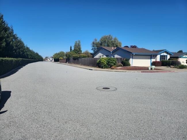 Building Photo - 807 Taurus Dr