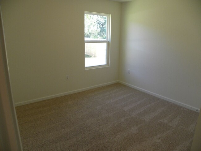 Building Photo - *****AVAILABLE NOW*****