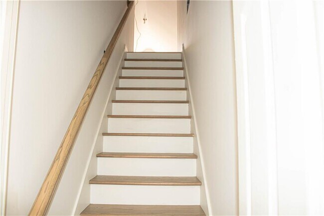 Building Photo - 479 Crosshaven Way