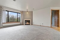 Building Photo - 2 Bedroom Upper Mt. Pleasant Condo