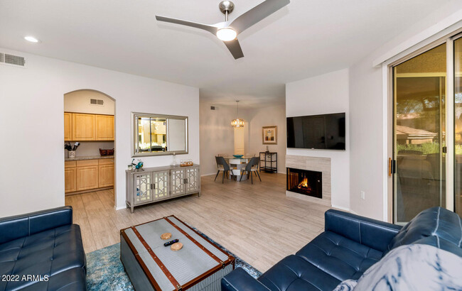 Primary Photo - 1411 E Orangewood Ave