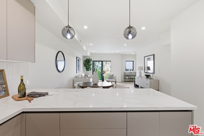 Building Photo - 3842 Don Tomaso Dr