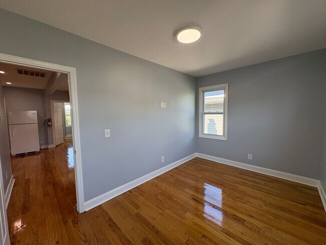 Building Photo - 1224 Monroe Ave