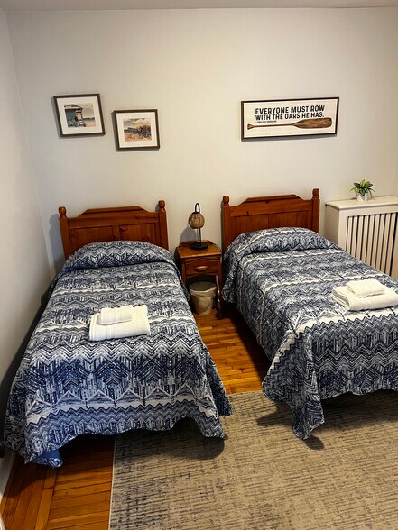 Room 3 - 32 Reedsdale St