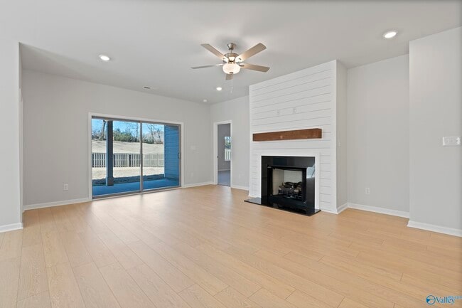 Building Photo - 247 Pennington Ave