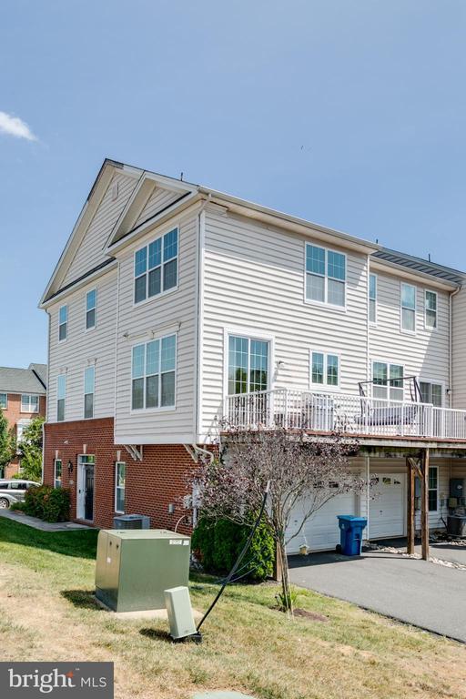 Building Photo - 23141 Flora Mure Dr