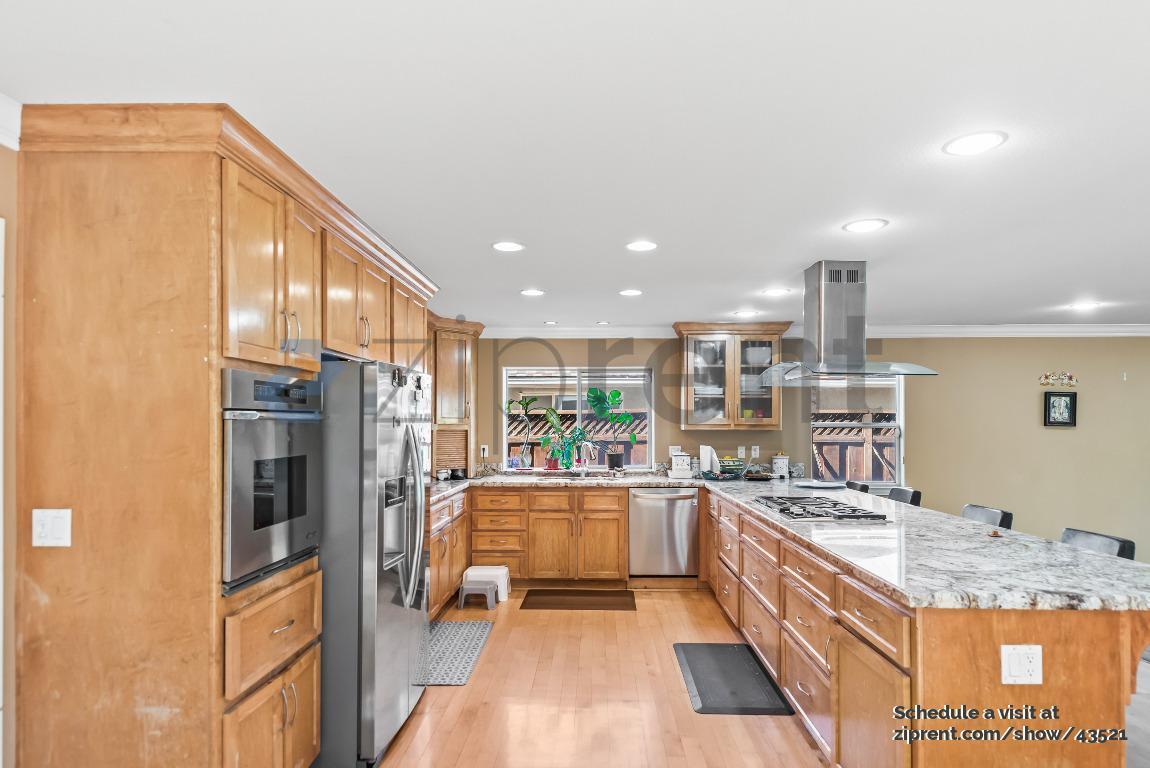 Building Photo - 601 Hudson Dr