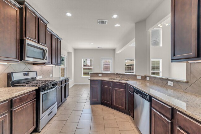 Building Photo - 13313 Suntail Ct