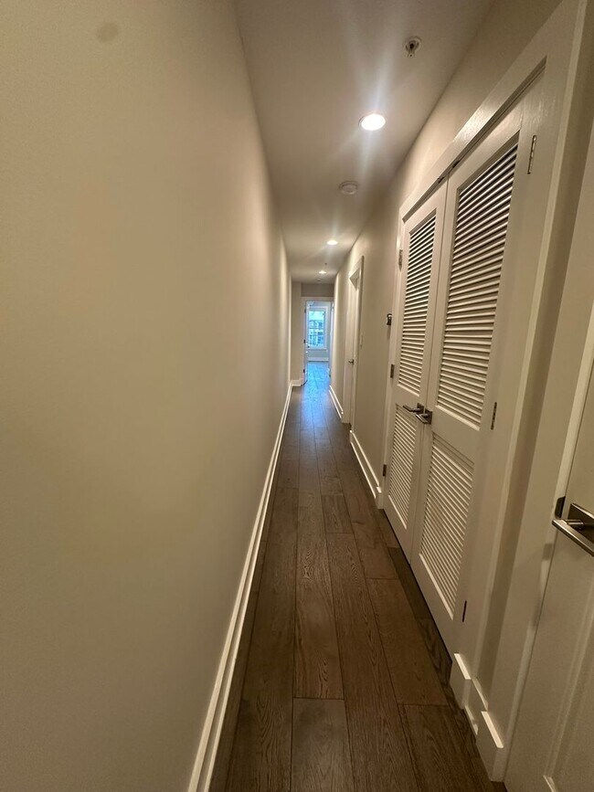 Building Photo - Modern 2 Bedroom, 2 Bathroom Penthouse with Parking in Historic LeDroit Park