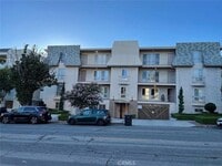 Building Photo - 617 E Angeleno Ave