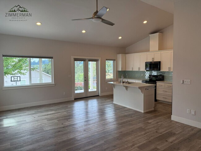 Building Photo - Beautiful 3 bed Home in Lowell