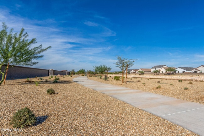 Building Photo - 14643 W Sand Hills Rd