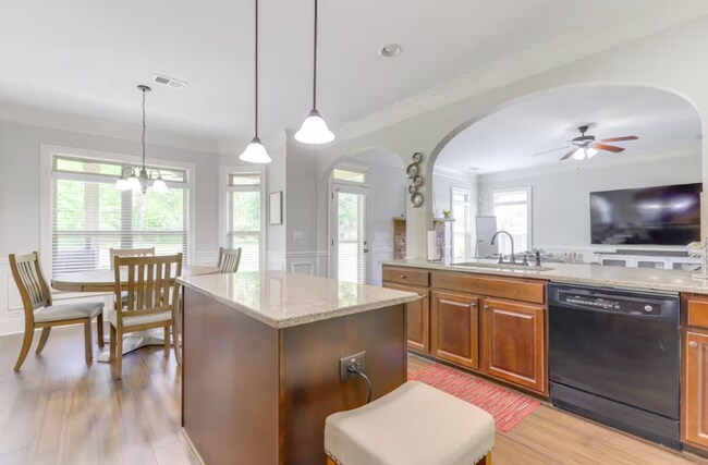 Building Photo - 135 Ravens Landing