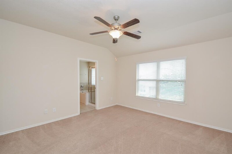 Building Photo - 6419 Calgary Woods Ln