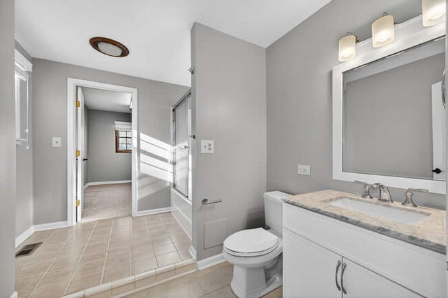 Building Photo - 4524 Washington St