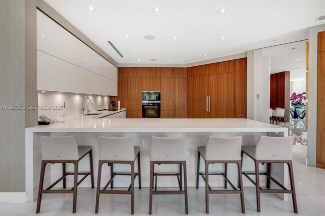 Building Photo - 420 Island Dr