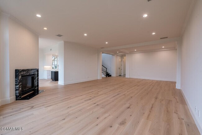 Building Photo - 2390 Crombie Ct