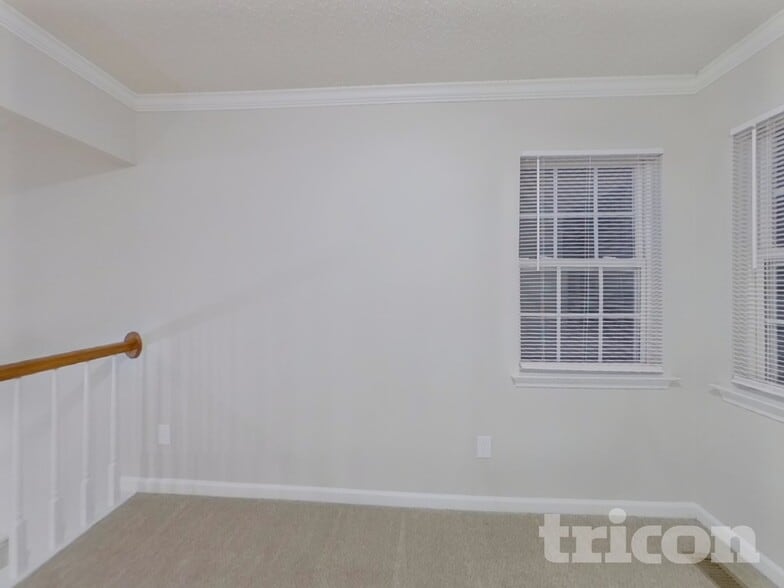 Building Photo - 149 Lantana Dr