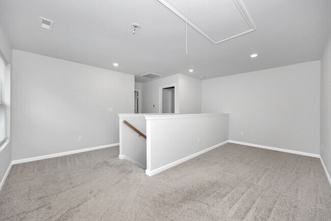 Building Photo - 3 Bedroom House in East Limestone