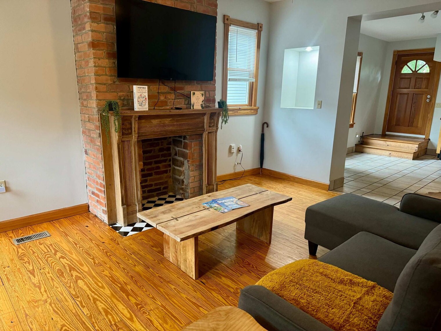 Building Photo - 1235 Highland St