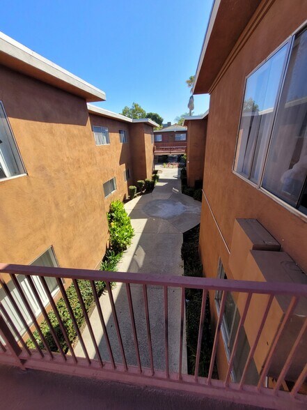 Building Photo - 8135 Langdon Ave