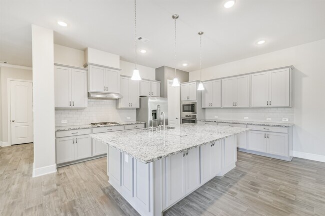 Building Photo - 210 Liatris Ct