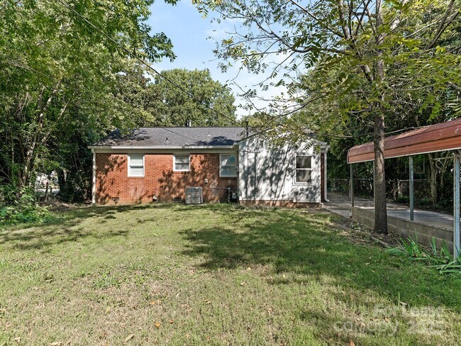 Building Photo - 2909 Southwest Blvd