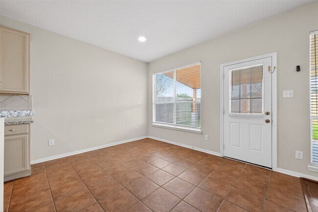 Building Photo - 14335 Plum Springs Dr