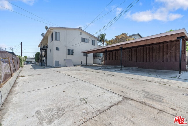 Building Photo - 945 N Ditman Ave