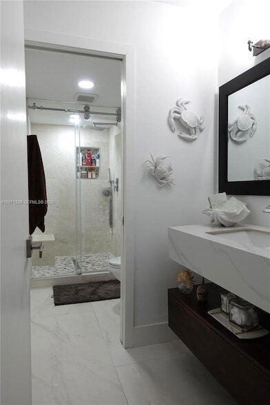 Building Photo - 11000 S Ocean Dr
