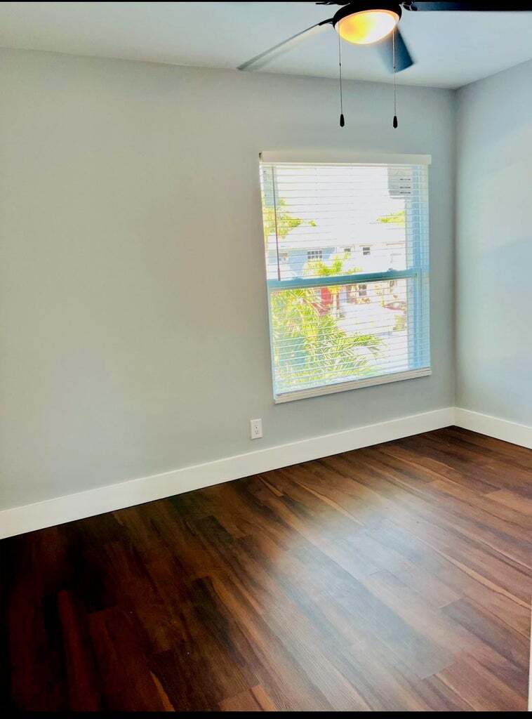 Building Photo - 314 Sunshine Dr