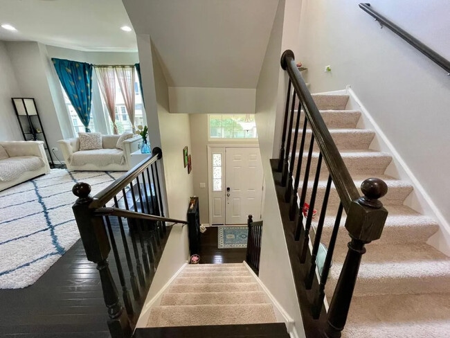 Building Photo - 2889 Henley Ln