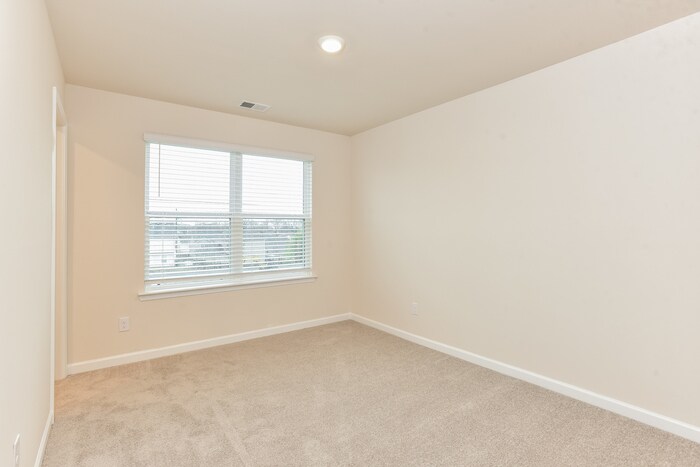 Building Photo - 8071 Logan Dr