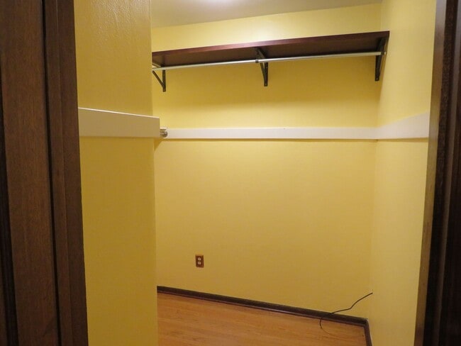 Building Photo - Capitol Hill Studio $1550.00,  W/S/G included. La Flor Condominiums.