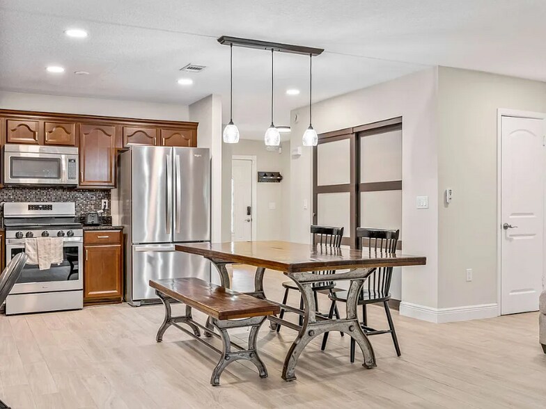 Building Photo - 241 S Brevard Ave