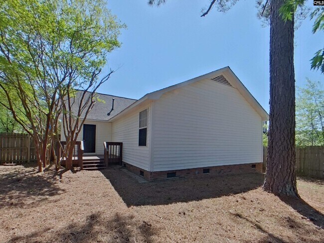 Building Photo - 108 Quinton Ln