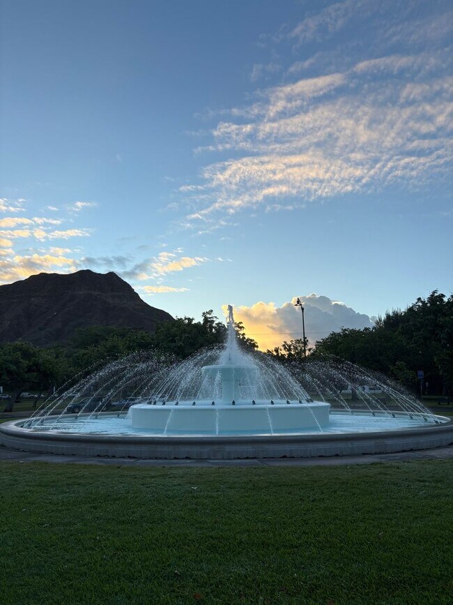 Building Photo - Tropic Seas #708- Elegant Gold Coast livin...