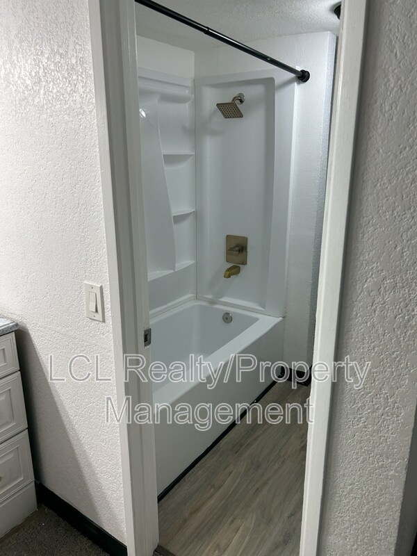 Building Photo - 1077 S Santo Antonio Dr