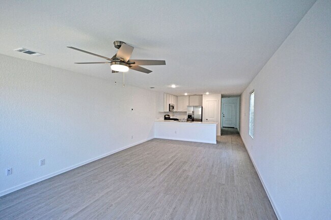Building Photo - 1517 Hummock Steep