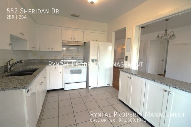 Building Photo - 552 Sheridan Dr